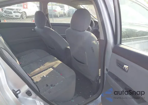 2009 Nissan Sentra 2.0S z USA, uszkodzony, nr VIN 3N1AB61E29L655873